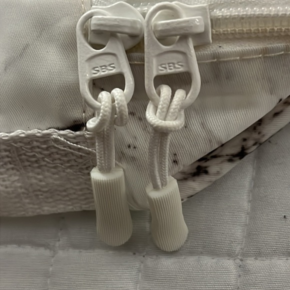 5 Piece Veken Grey & White Marble Packing Cube & Laundry Bag Set-Gently Traveled - Picture 6 of 6